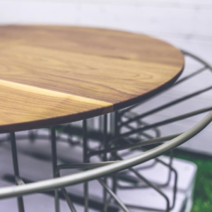 Le pied de table central : un style chic et tendance